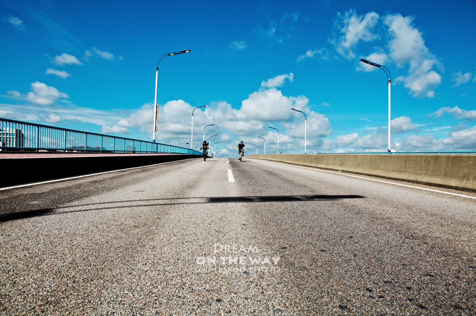 浴室情欲HD三级