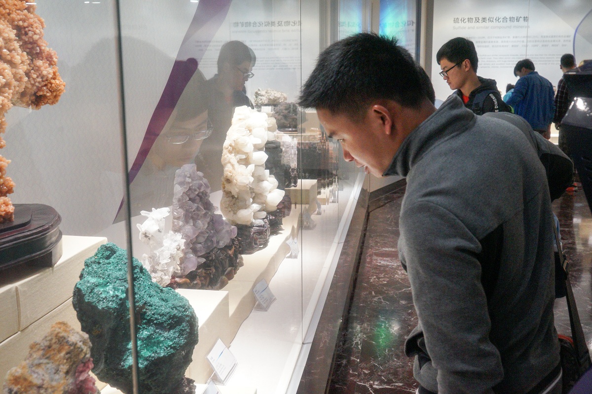 浴室情欲HD三级