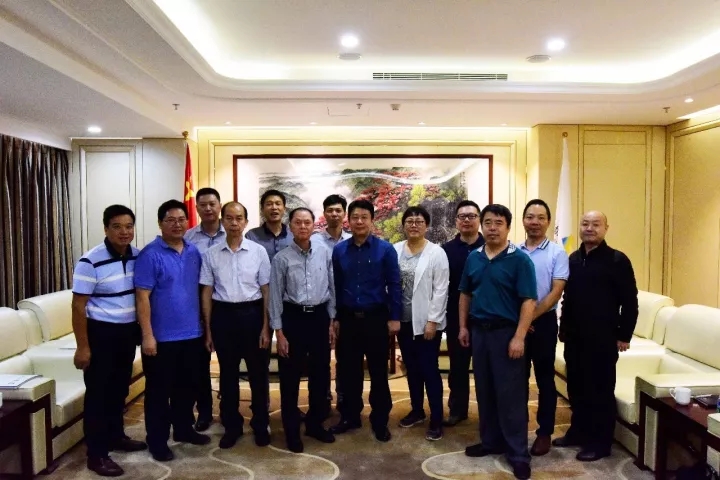 浴室情欲HD三级