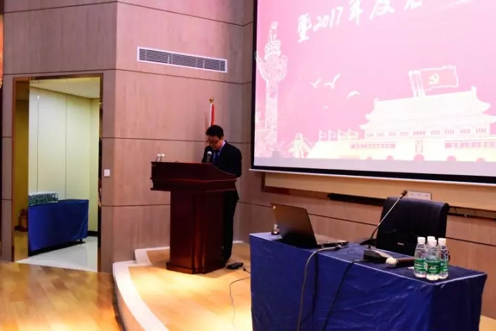 浴室情欲HD三级