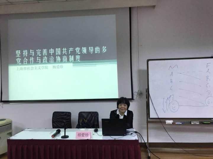 浴室情欲HD三级