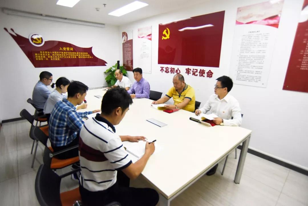 浴室情欲HD三级