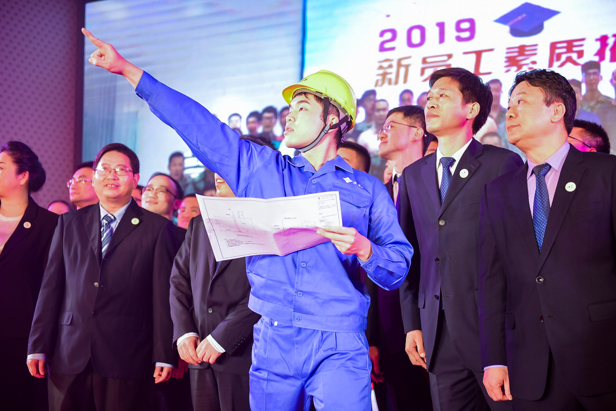 浴室情欲HD三级