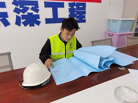 浴室情欲HD三级