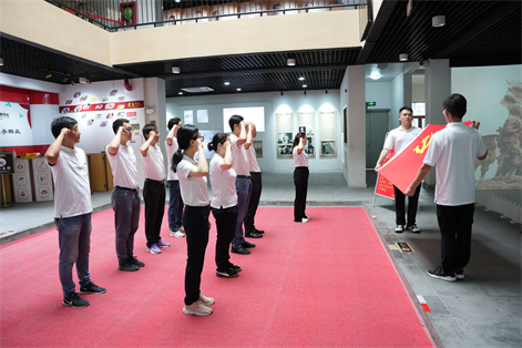 浴室情欲HD三级