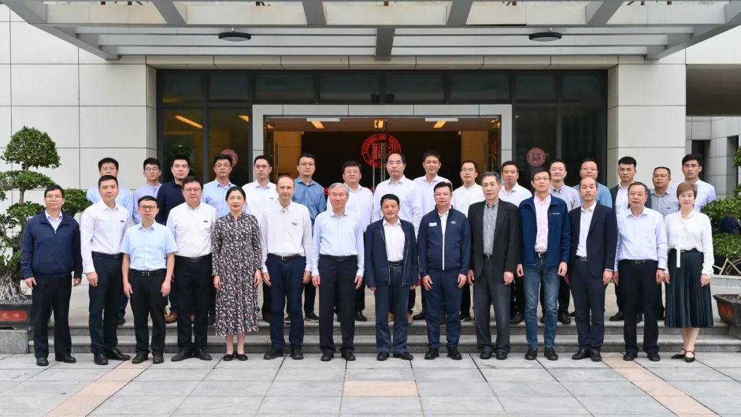 浴室情欲HD三级