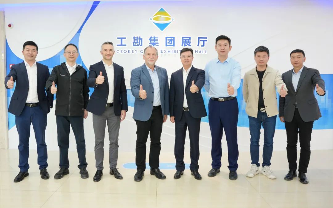 浴室情欲HD三级