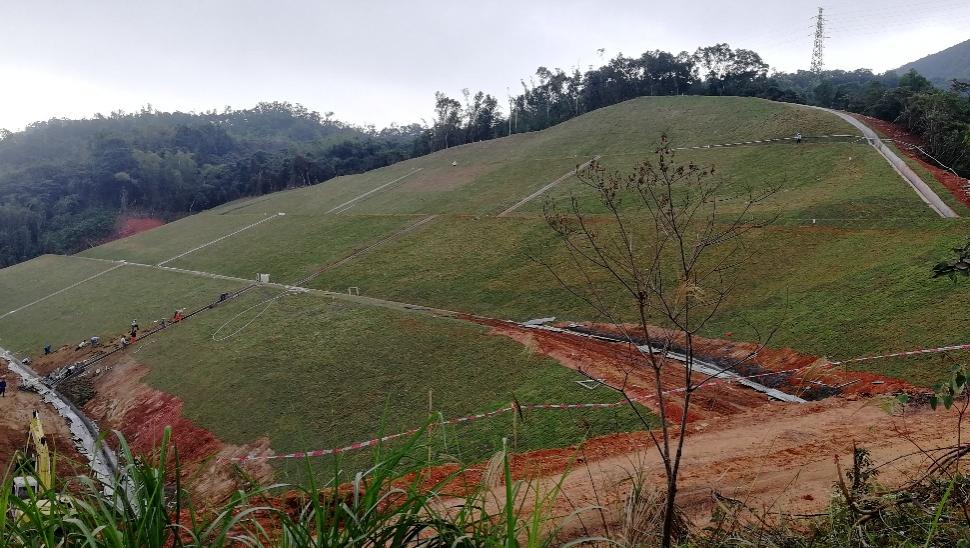 浴室情欲HD三级