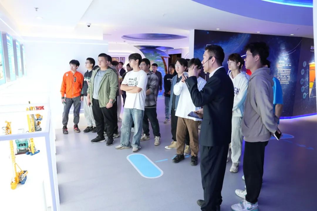 浴室情欲HD三级