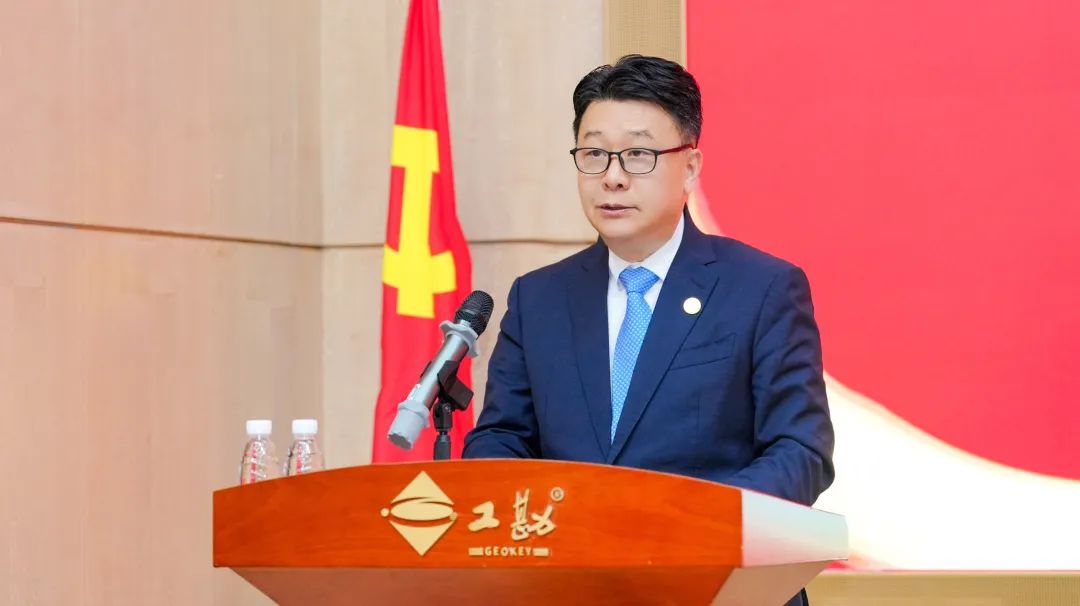 浴室情欲HD三级