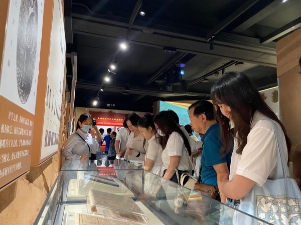 浴室情欲HD三级