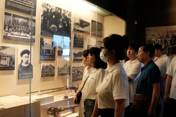 浴室情欲HD三级