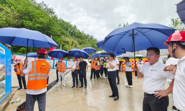 浴室情欲HD三级