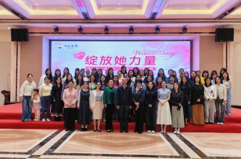 浴室情欲HD三级