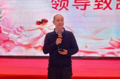 浴室情欲HD三级