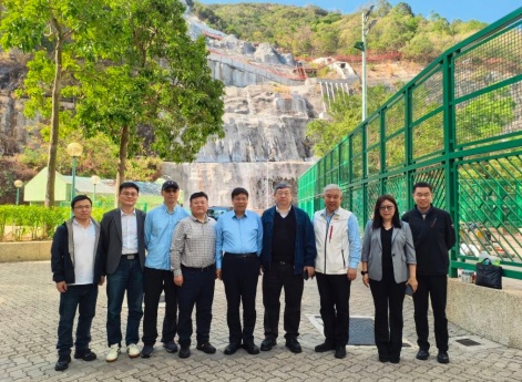 浴室情欲HD三级