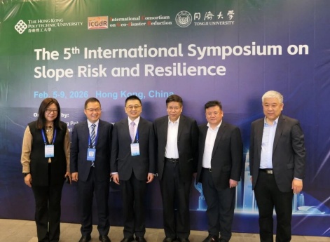 浴室情欲HD三级