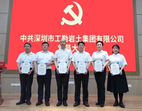 浴室情欲HD三级